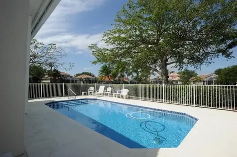 714 Pinehurst Way Palm Beach Gardens FL 33418
