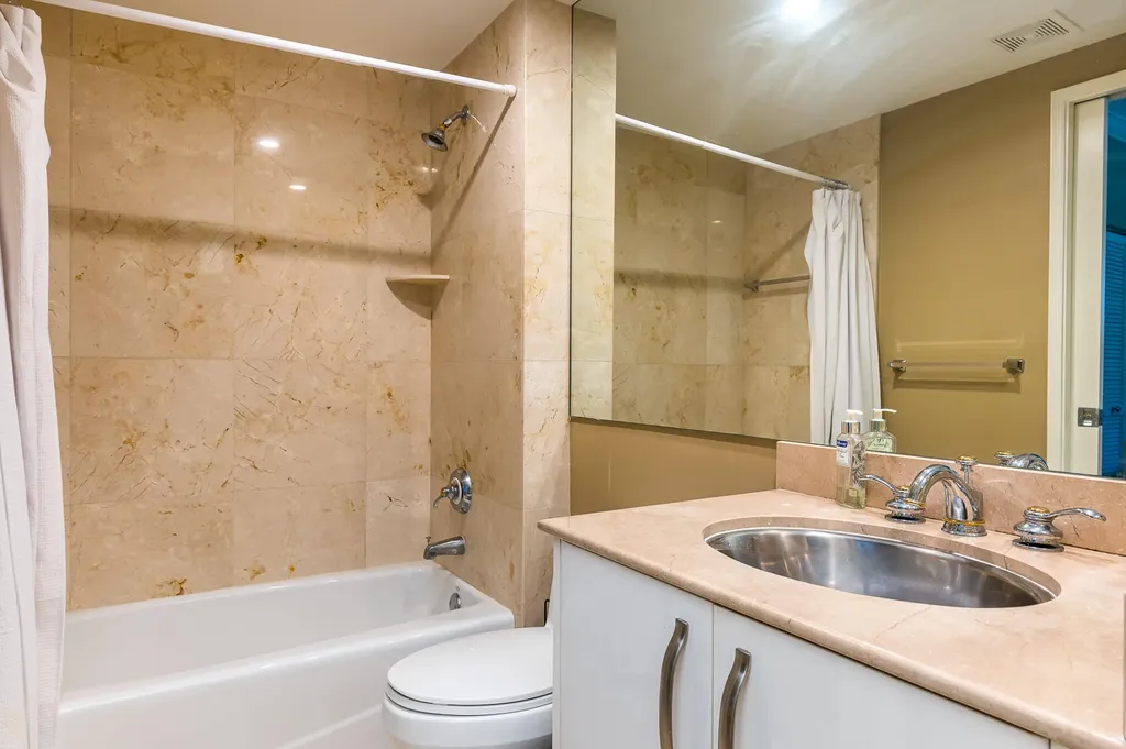 2051 SE 3rd Street Deerfield Beach FL 33441