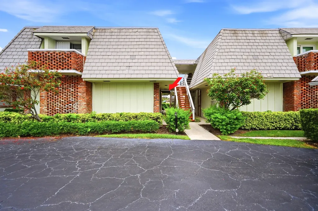 324 Orange Tree Drive Atlantis FL 33462
