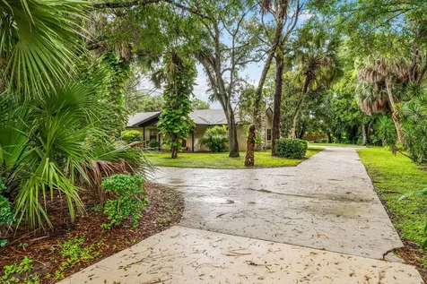 4153 1st Street SW Vero Beach FL 32968