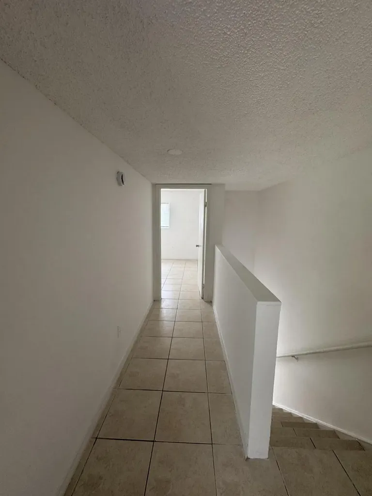 417 E Palm Circle Circle E Pembroke Pines FL 33025