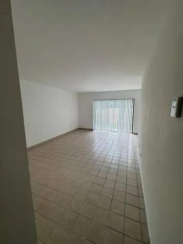 417 E Palm Circle Circle E Pembroke Pines FL 33025