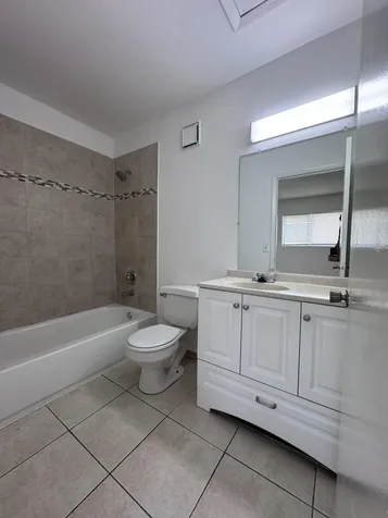 417 E Palm Circle Circle E Pembroke Pines FL 33025