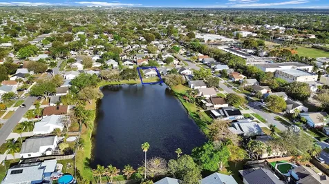 1011 SW 134th Avenue Davie FL 33325