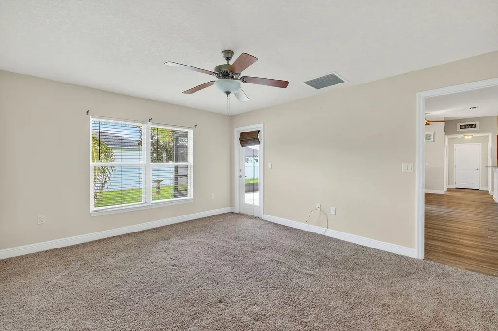5547 NW Cordrey Street Port St Lucie FL 34986