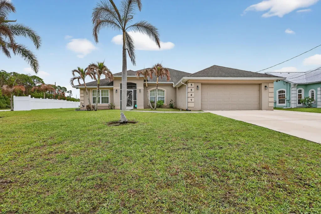 5547 NW Cordrey Street Port St Lucie FL 34986