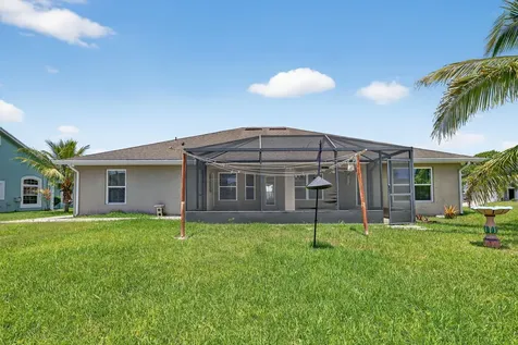 5547 NW Cordrey Street Port St Lucie FL 34986