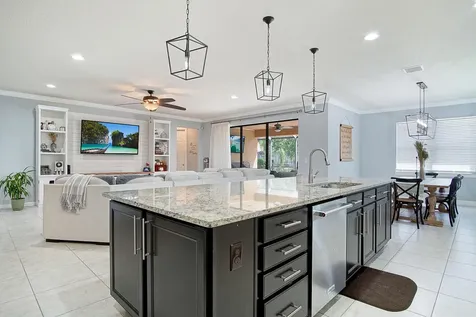301 SE Huntington Circle Port St Lucie FL 34984