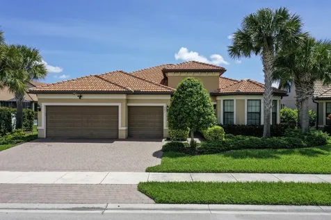 301 SE Huntington Circle Port St Lucie FL 34984