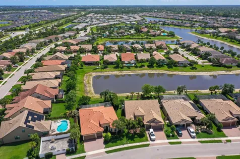 301 SE Huntington Circle Port St Lucie FL 34984