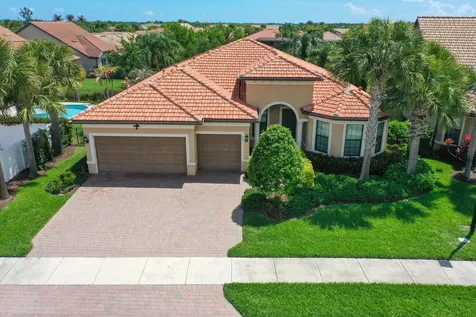 301 SE Huntington Circle Port St Lucie FL 34984