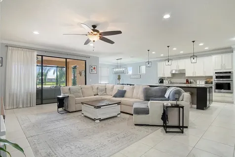301 SE Huntington Circle Port St Lucie FL 34984