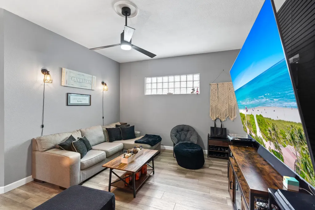 121 Prestige Drive Royal Palm Beach FL 33411