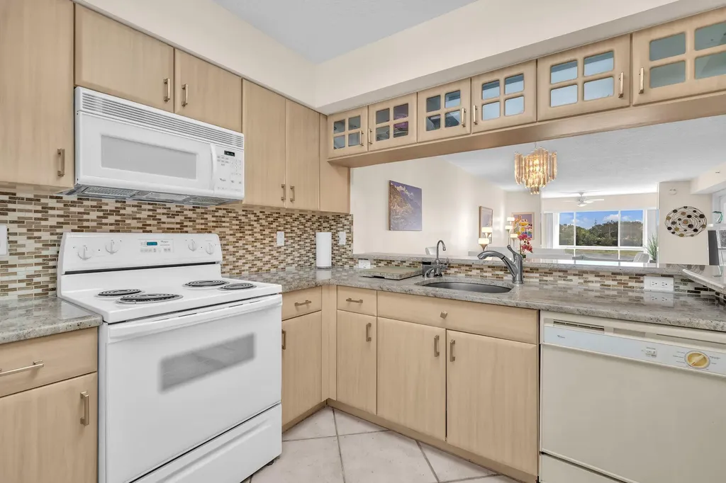 5842 Crystal Shores Drive Boynton Beach FL 33437