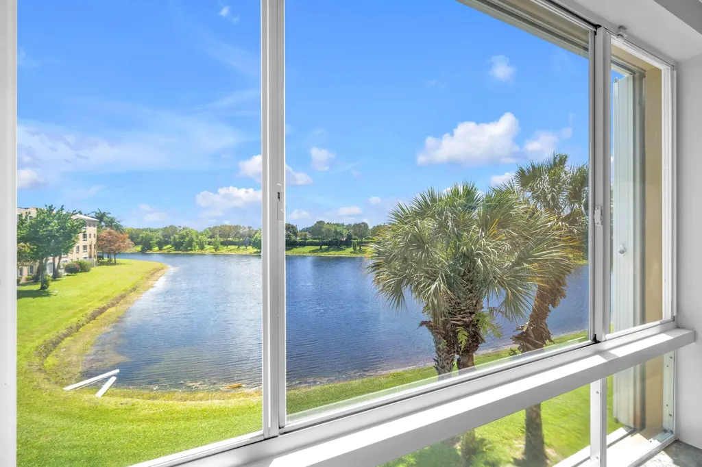 5842 Crystal Shores Drive Boynton Beach FL 33437