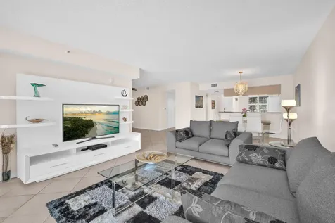 5842 Crystal Shores Drive Boynton Beach FL 33437