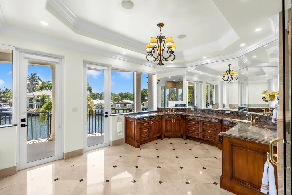 3700 NE 28th Avenue Lighthouse Point FL 33064