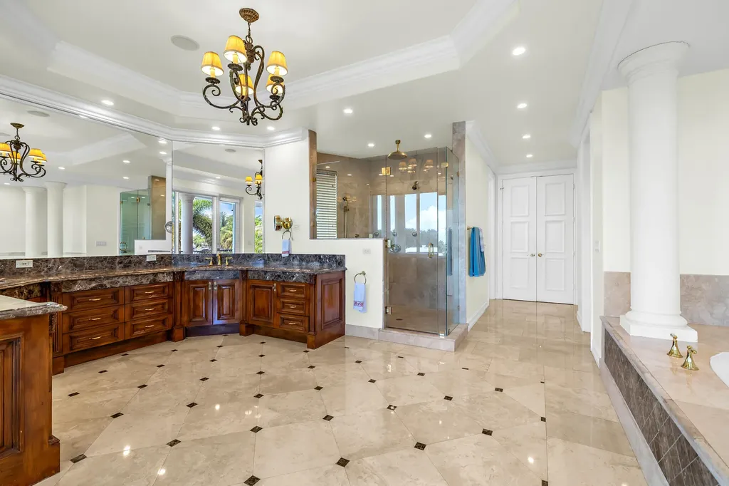 3700 NE 28th Avenue Lighthouse Point FL 33064