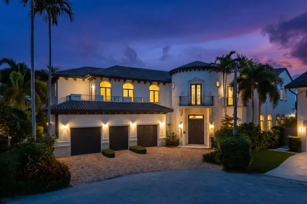 3700 NE 28th Avenue Lighthouse Point FL 33064