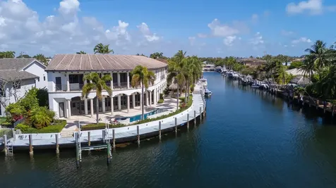3700 NE 28th Avenue Lighthouse Point FL 33064