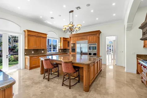 3700 NE 28th Avenue Lighthouse Point FL 33064