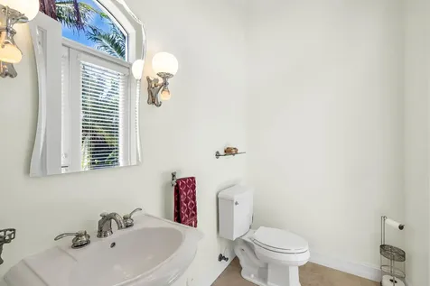 3700 NE 28th Avenue Lighthouse Point FL 33064