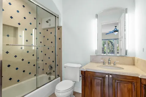 3700 NE 28th Avenue Lighthouse Point FL 33064