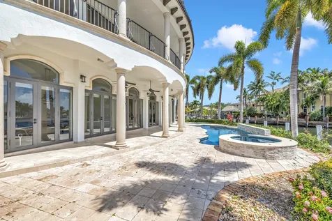 3700 NE 28th Avenue Lighthouse Point FL 33064