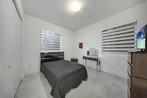 10081 NW 75th Terrace Doral FL 33178