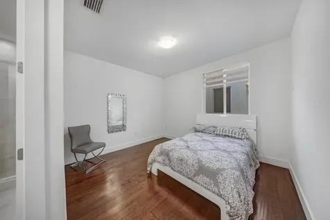 10081 NW 75th Terrace Doral FL 33178