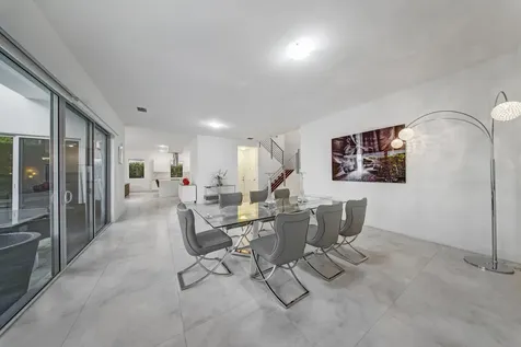 10081 NW 75th Terrace Doral FL 33178