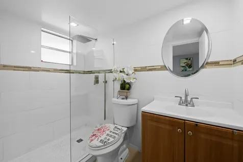471 N Pine Island Road Plantation FL 33324