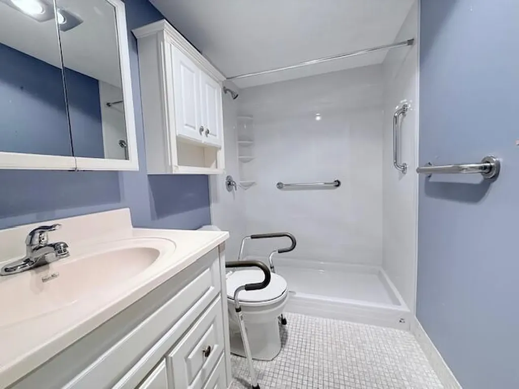 402 Markham S Deerfield Beach FL 33442