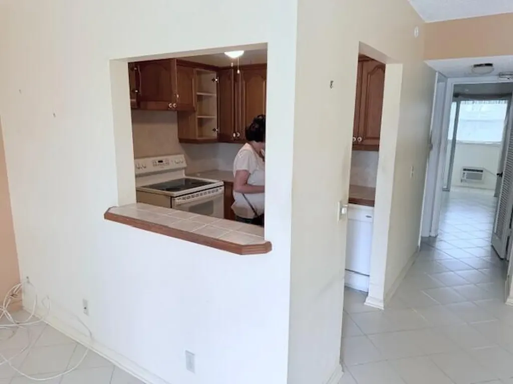 402 Markham S Deerfield Beach FL 33442