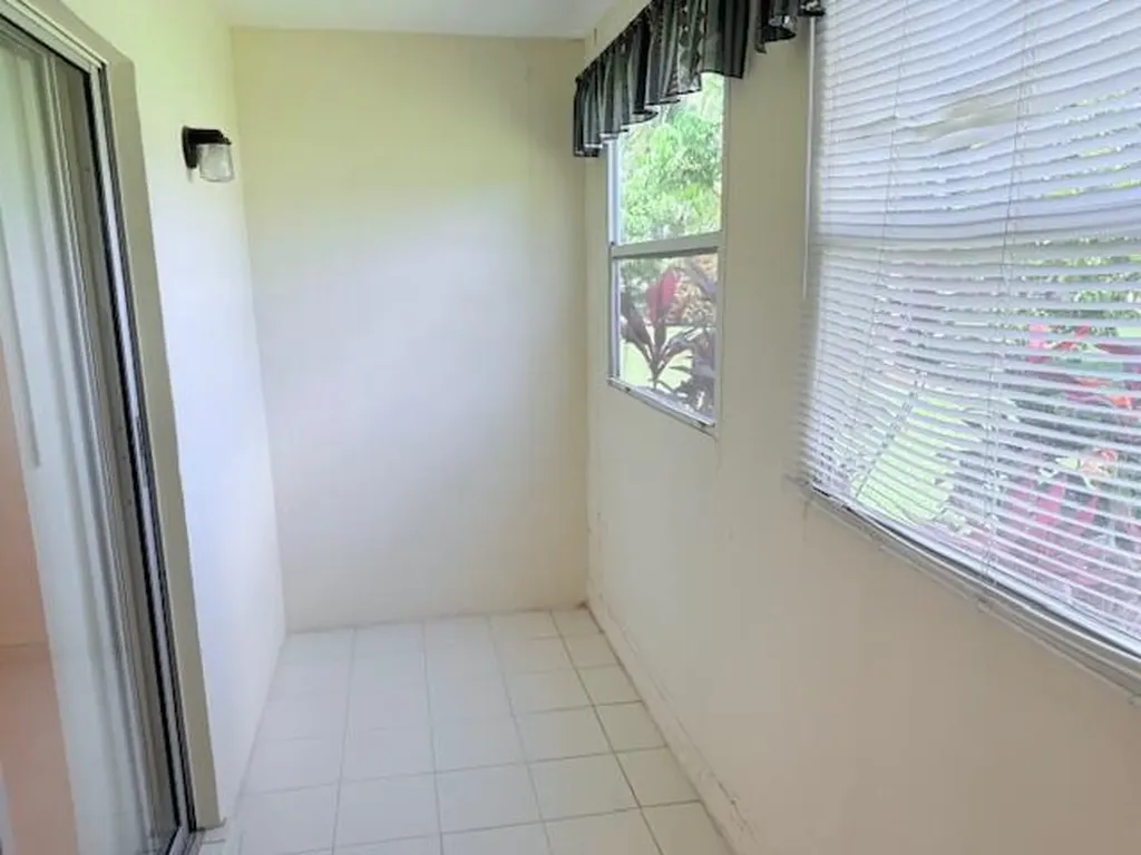 402 Markham S Deerfield Beach FL 33442