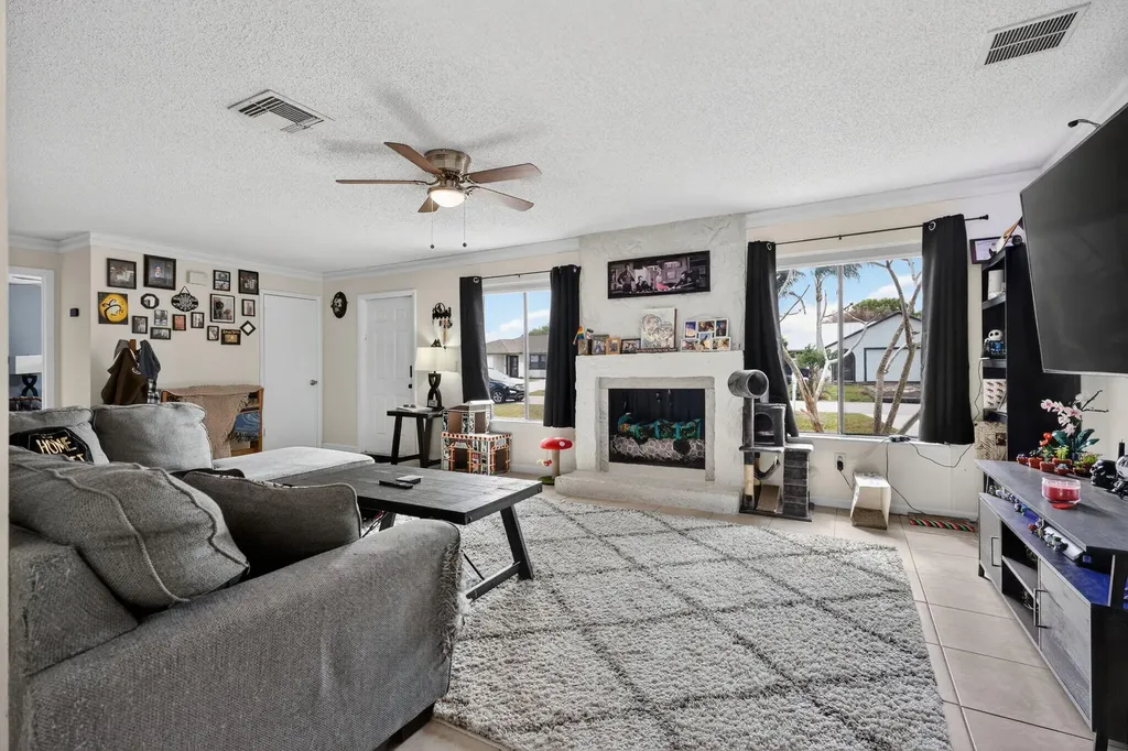 2289 SE Carnation Road Port St Lucie FL 34952