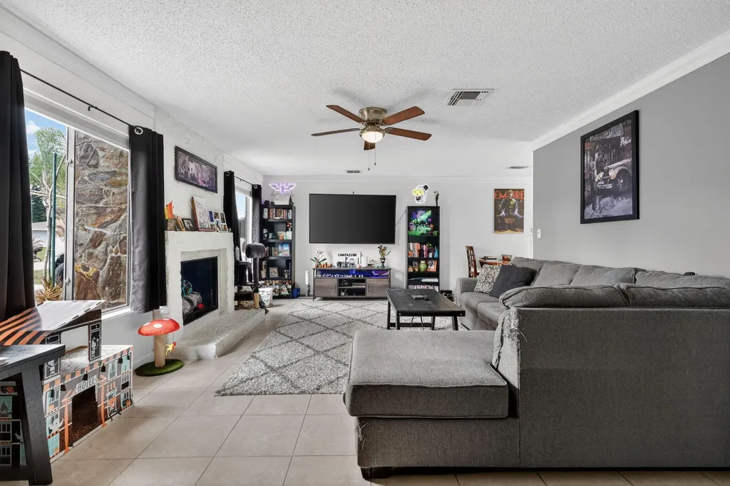 2289 SE Carnation Road Port St Lucie FL 34952