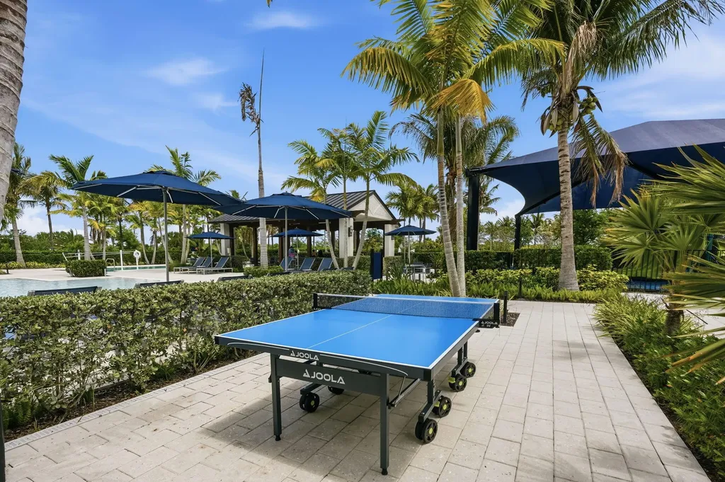 10550 Northbrook Circle Palm Beach Gardens FL 33412