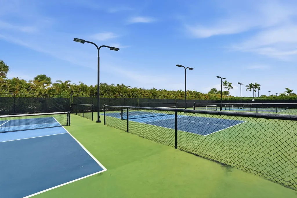 10550 Northbrook Circle Palm Beach Gardens FL 33412