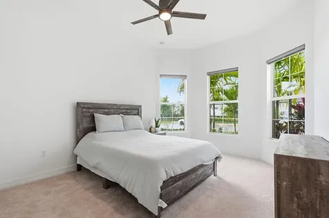 10550 Northbrook Circle Palm Beach Gardens FL 33412