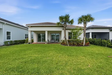 10550 Northbrook Circle Palm Beach Gardens FL 33412