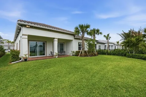 10550 Northbrook Circle Palm Beach Gardens FL 33412