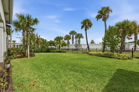 10550 Northbrook Circle Palm Beach Gardens FL 33412