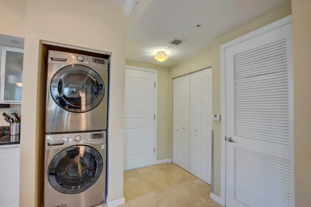 225 NE 1st Street Delray Beach FL 33444