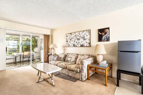 24 Golfs Edge West Palm Beach FL 33417