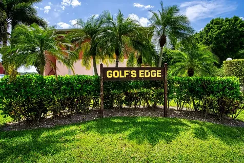 24 Golfs Edge West Palm Beach FL 33417