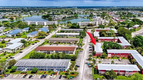 24 Golfs Edge West Palm Beach FL 33417