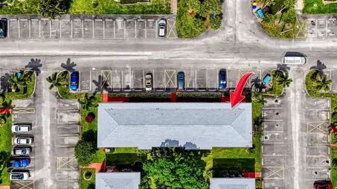 24 Golfs Edge West Palm Beach FL 33417