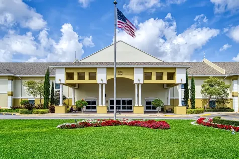 24 Golfs Edge West Palm Beach FL 33417