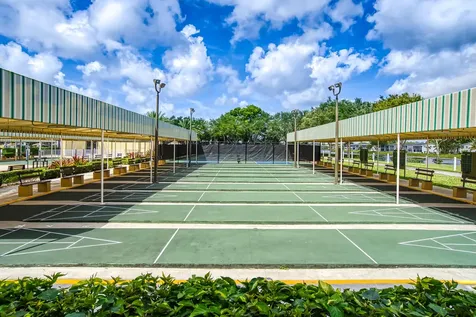 24 Golfs Edge West Palm Beach FL 33417